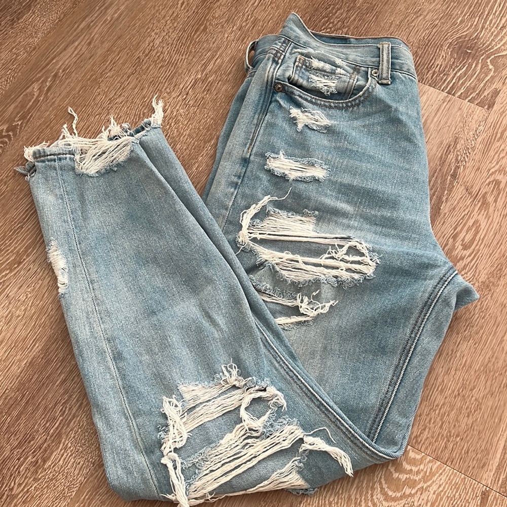 American Eagle cropped jeans